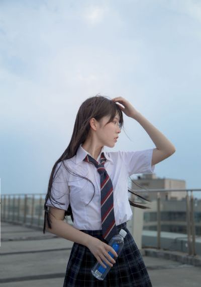 年轻的邻居女教师中文字幕_4K电影在线看